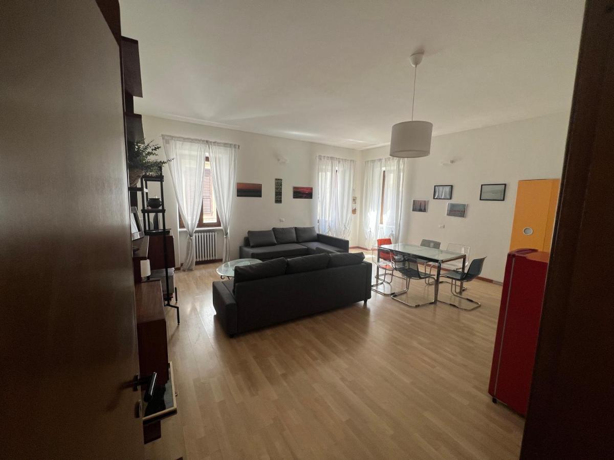 La Torretta Apartment 페스키에라델가르다 외부 사진