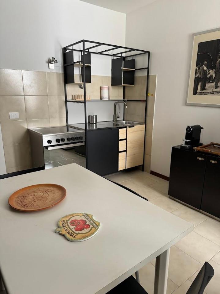 La Torretta Apartment 페스키에라델가르다 외부 사진