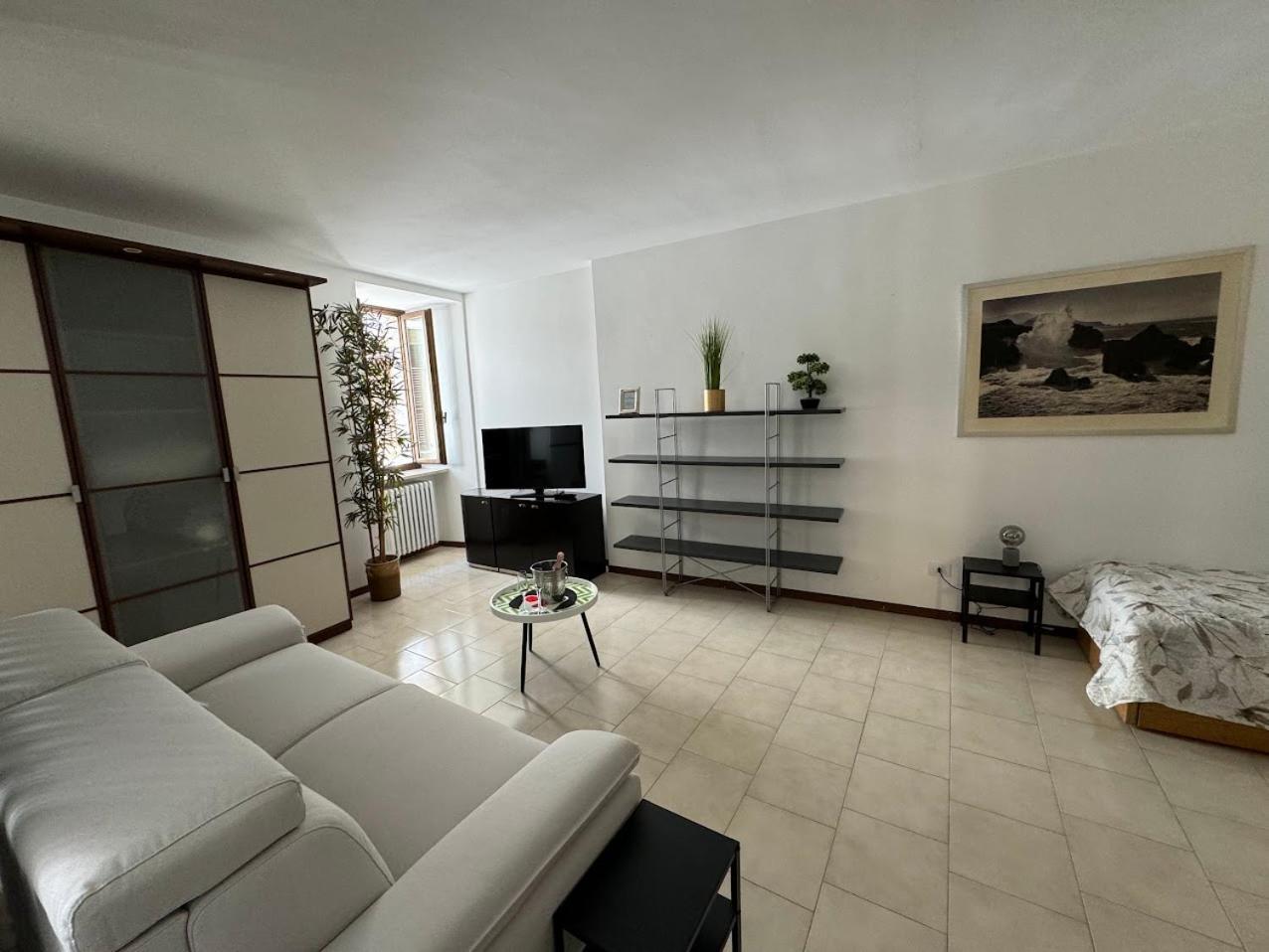 La Torretta Apartment 페스키에라델가르다 외부 사진
