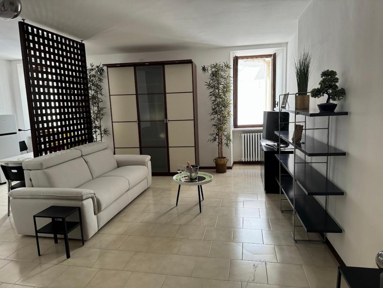 La Torretta Apartment 페스키에라델가르다 외부 사진