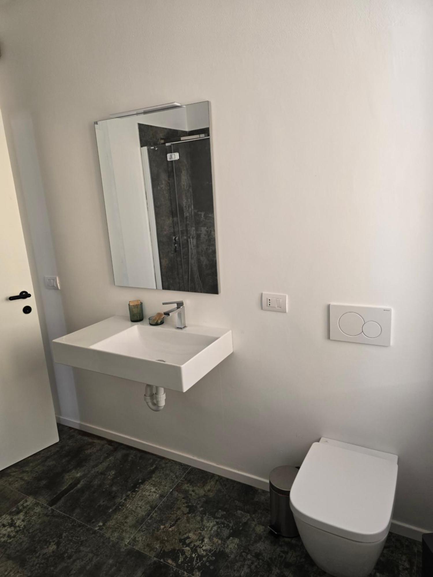 La Torretta Apartment 페스키에라델가르다 외부 사진